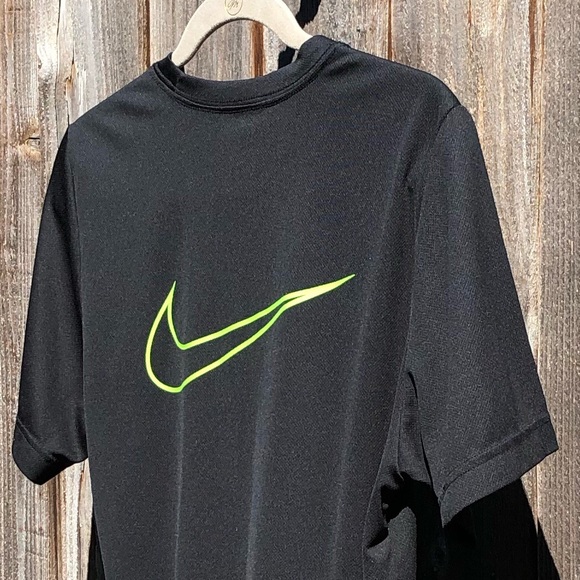 Nike Dri-fit tee shirt size small - Picture 15 of 16